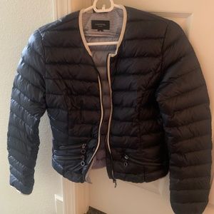 Comma light down jacket